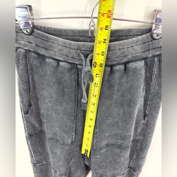 Free People Movement The Simple Waffle Knit Jogger Sweatpants Size XS Charcoal - Picture 11 of 13